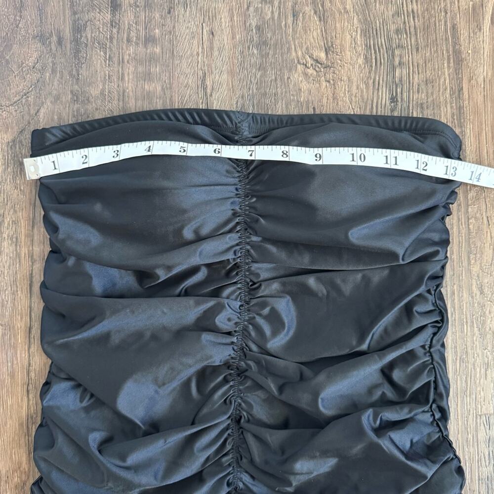 Good American Strapless Ruched One-Piece Swimsuit in Black 2/Medium - Picture 7 of 11